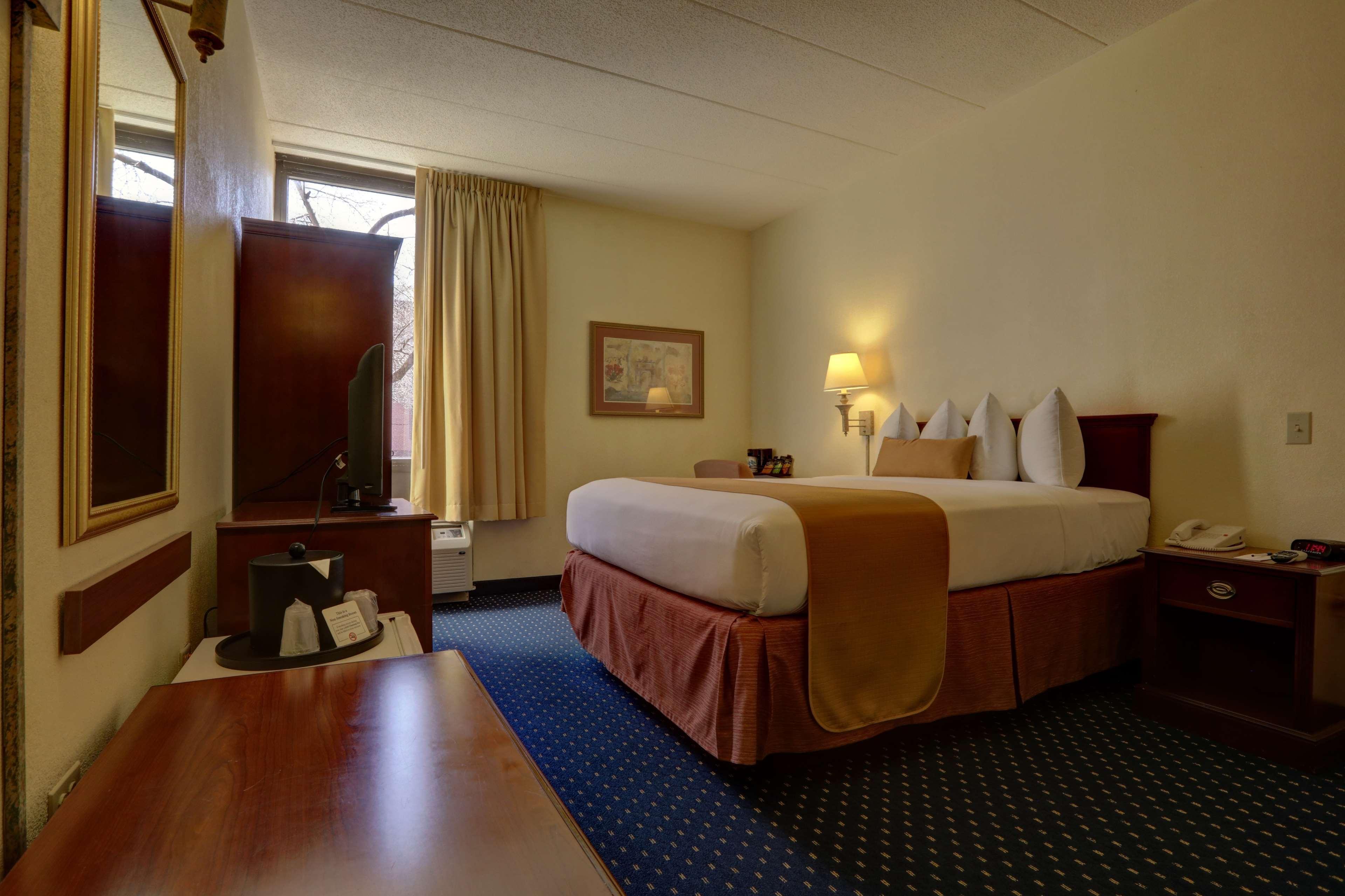 Surestay Plus Hotel By Best Western Chicago Lombard Exteriér fotografie