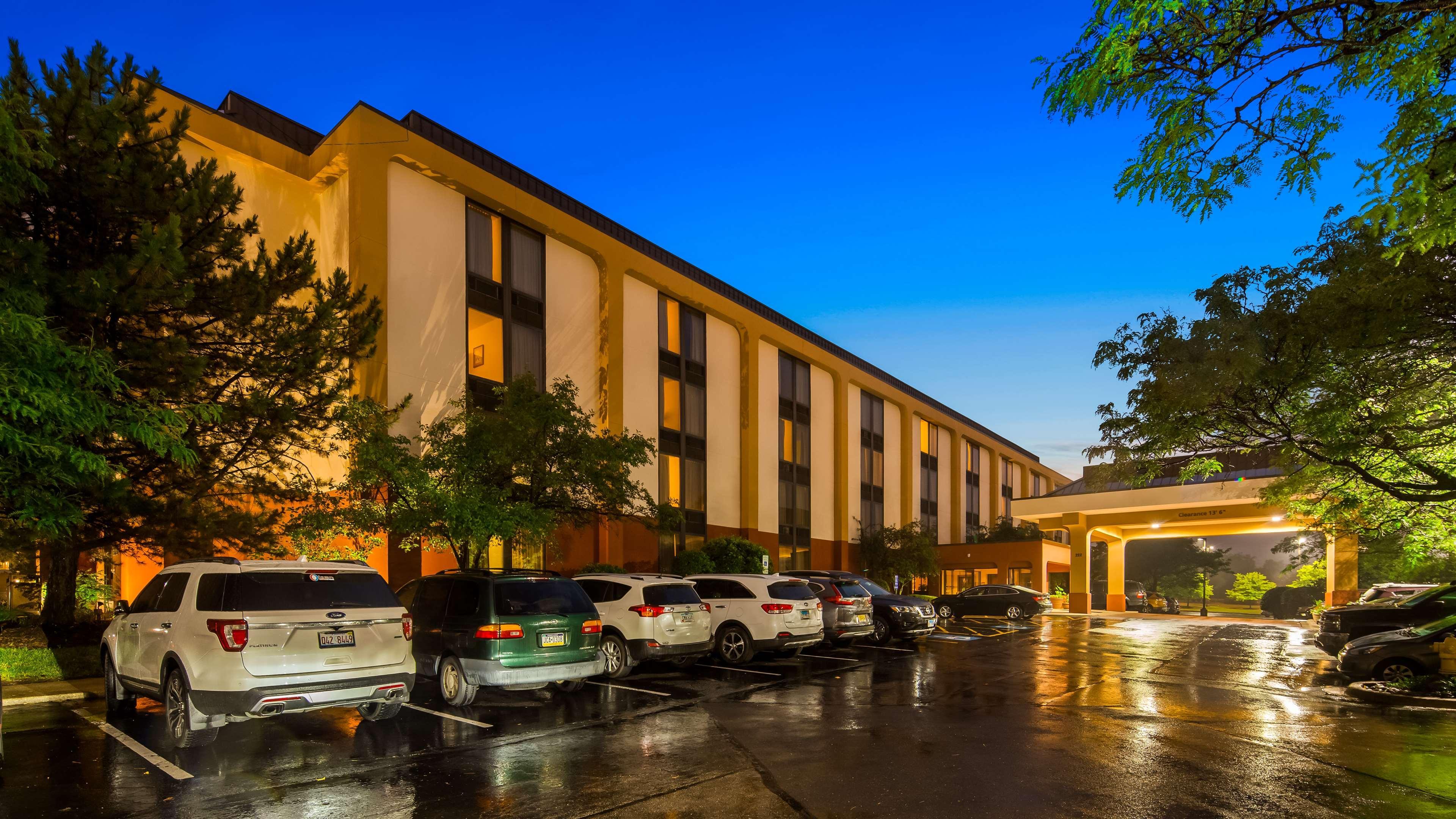 Surestay Plus Hotel By Best Western Chicago Lombard Exteriér fotografie