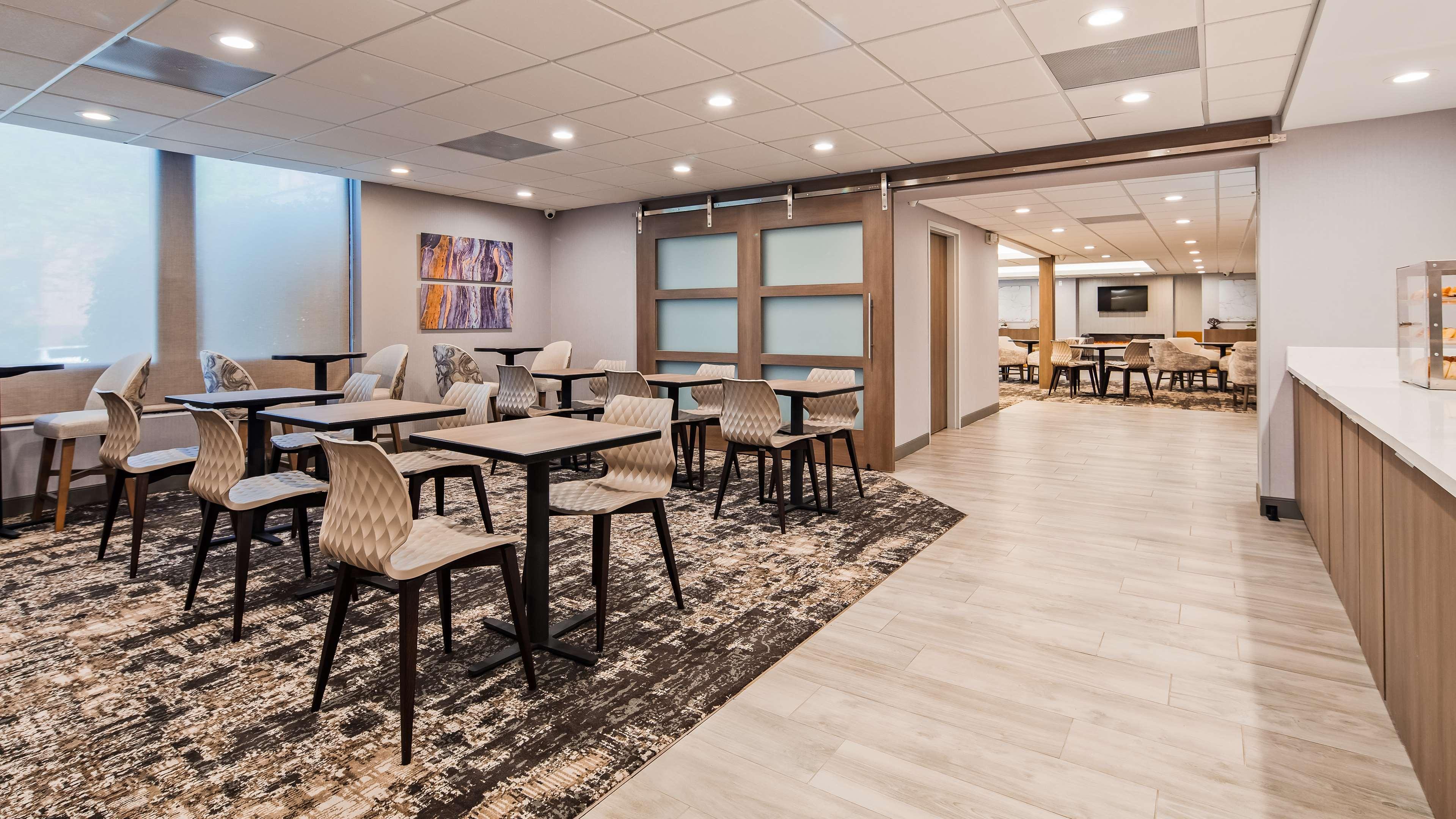 Surestay Plus Hotel By Best Western Chicago Lombard Exteriér fotografie