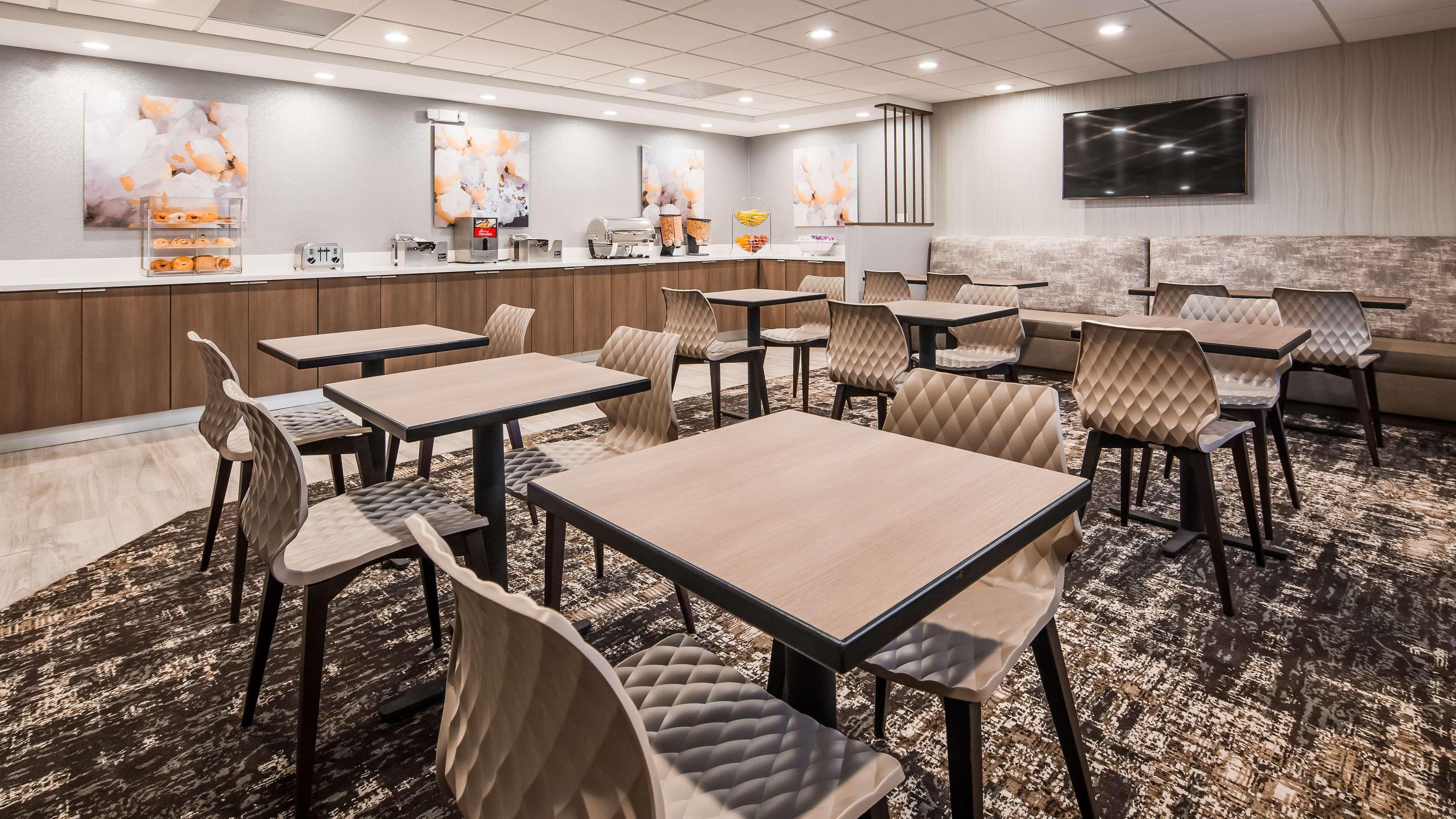 Surestay Plus Hotel By Best Western Chicago Lombard Exteriér fotografie