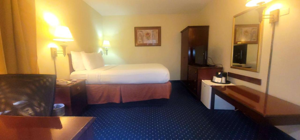 Surestay Plus Hotel By Best Western Chicago Lombard Exteriér fotografie