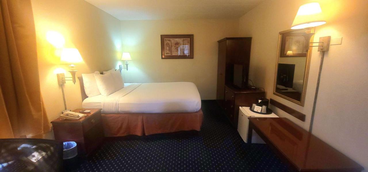 Surestay Plus Hotel By Best Western Chicago Lombard Exteriér fotografie