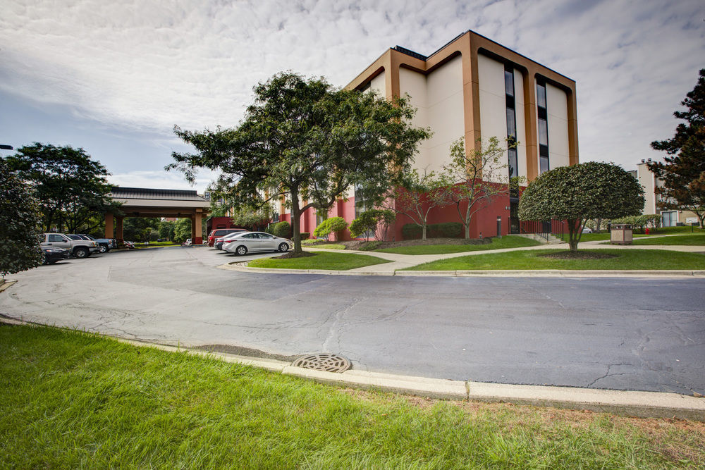 Surestay Plus Hotel By Best Western Chicago Lombard Exteriér fotografie