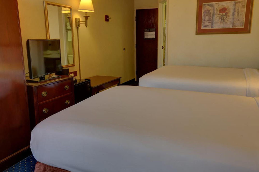Surestay Plus Hotel By Best Western Chicago Lombard Exteriér fotografie