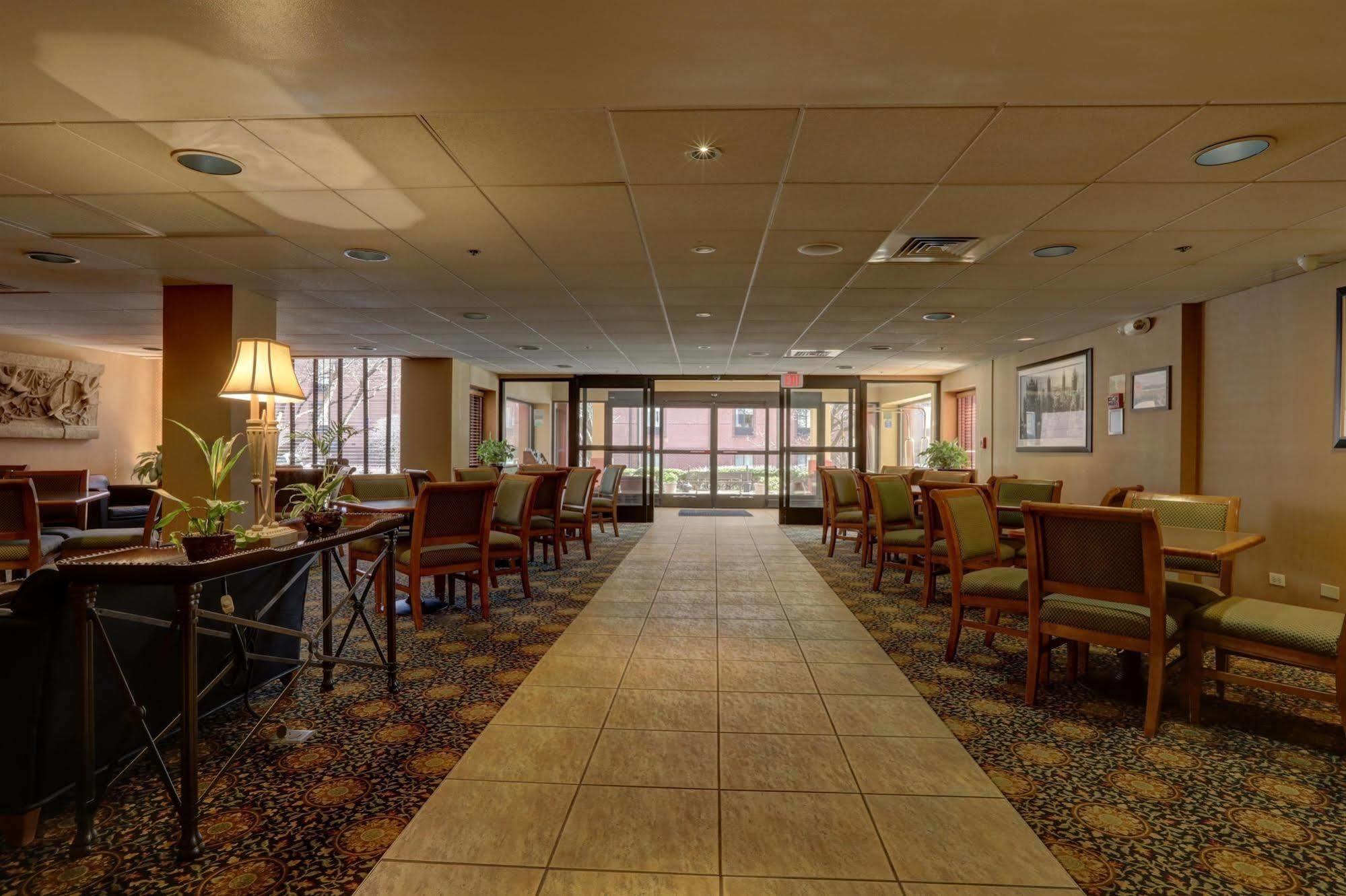 Surestay Plus Hotel By Best Western Chicago Lombard Exteriér fotografie