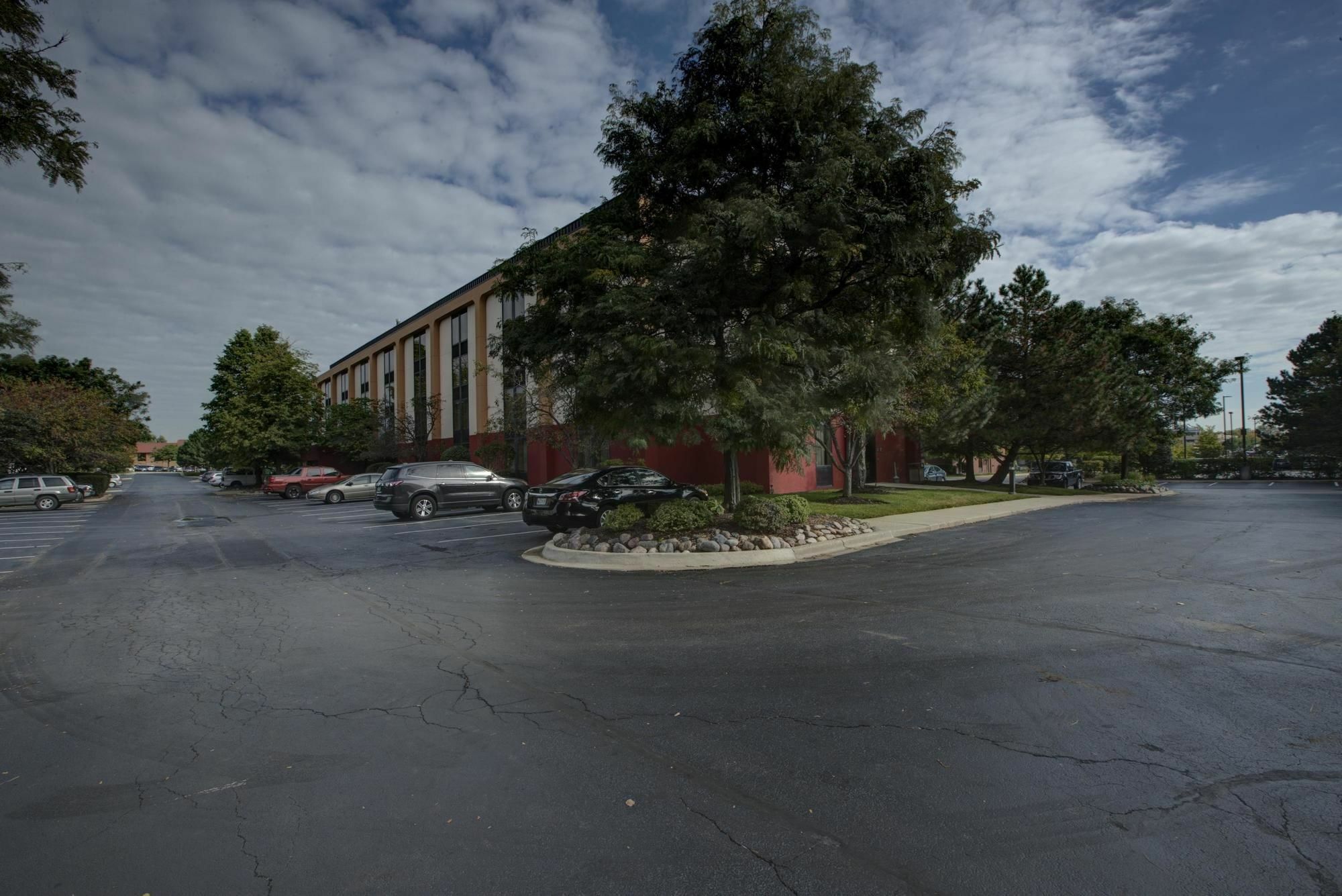 Surestay Plus Hotel By Best Western Chicago Lombard Exteriér fotografie