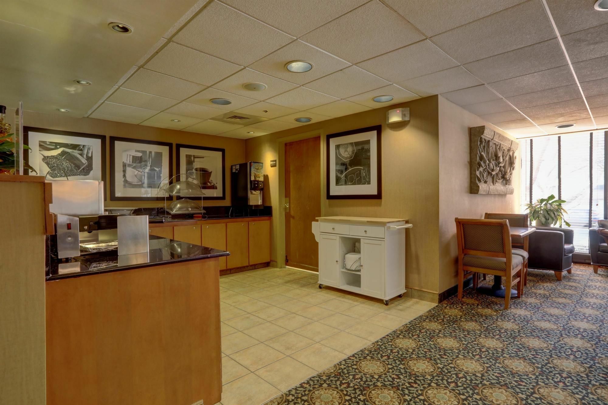Surestay Plus Hotel By Best Western Chicago Lombard Exteriér fotografie